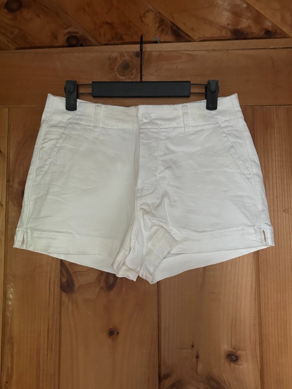 American Eagle White Cotton Shorts (Size 0)